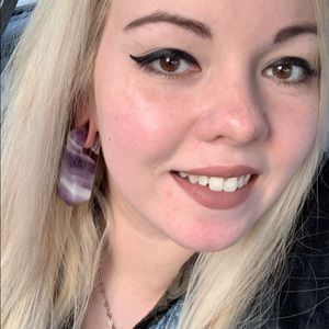 Meet your Posher, Veronica